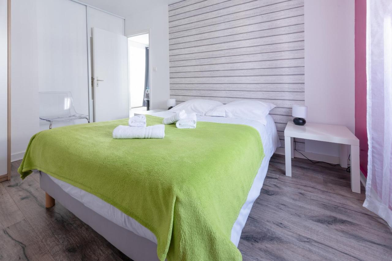 Ker Uhel - Charmant Appartement Plein Centre Saint-Renan Esterno foto